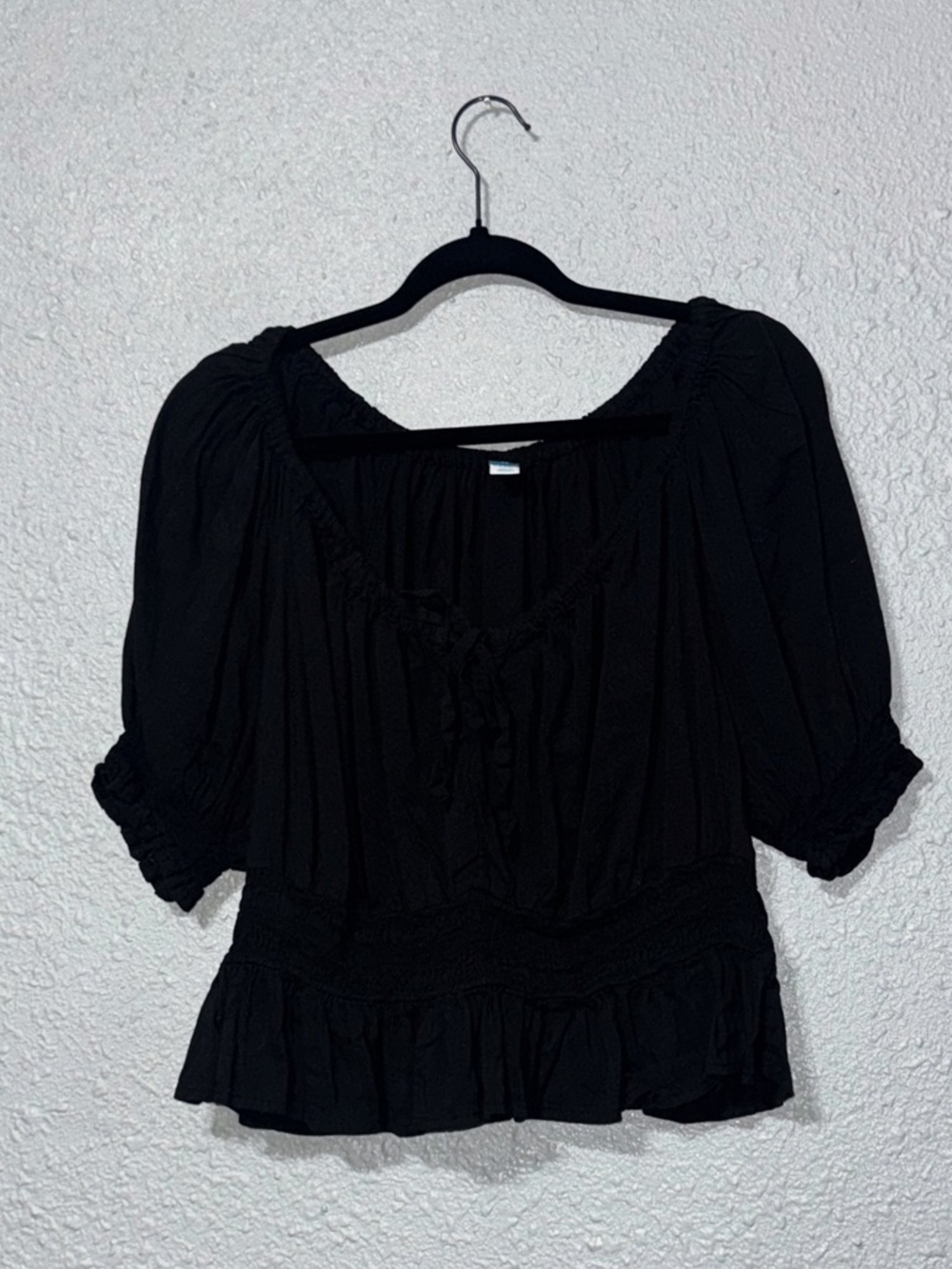 Black Peasant Sleeve Women's Crop Top